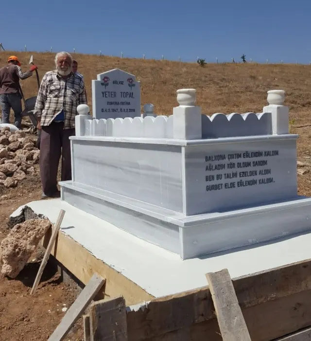 Marmara Mermeri Mezar