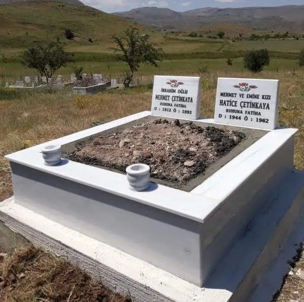 Tek Katlı Aile Mezarı